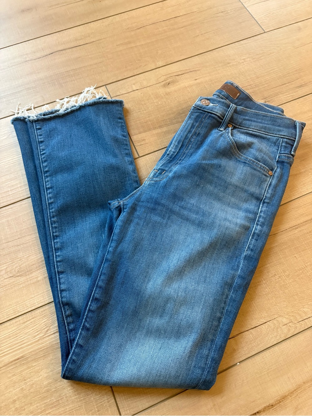 MOTHER Insider Flood Fray Jeans size 27